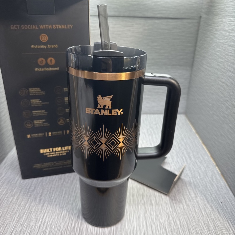 Stanley Quencher H2.0 FlowState‎ 40oz Tumbler Deco Black Gloss Gold Handle